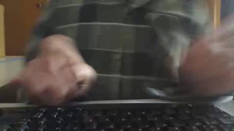 Snapshot of imaussiechris chatting on 12-14-25, 10:36 Aussie Guy online show from 12-14-25, 10:36