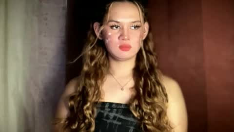 Mika online show from 01-13-26, 01:16