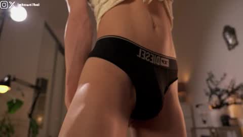 Snapshot of imkawaiiboi chatting on 10-26-25, 10:25 sasha hethey online show from 10-26-25, 10:25