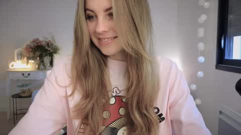 ImKeira online show from 02-22-25, 11:02