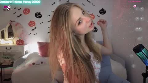 ImKeira online show from 10-22-25, 06:29