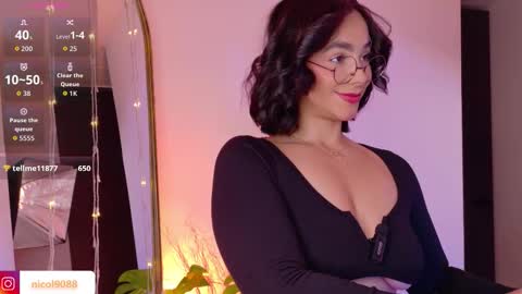 Leana online show from 12-18-25, 10:27