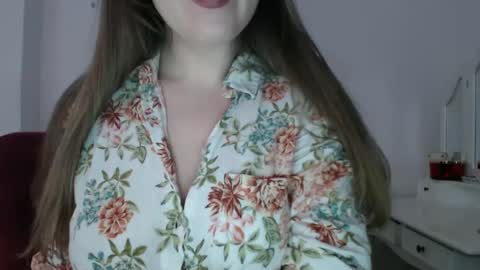 Pola online show from 02-16-25, 09:59