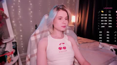 Mia online show from 11-02-25, 10:06