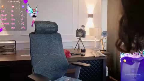 Karen  online show from 03-19-26, 07:18