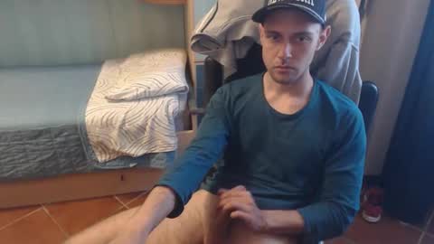 Snapshot of imsimo chatting on 05-16-26, 04:39 Simo online show from 05-16-26, 04:39