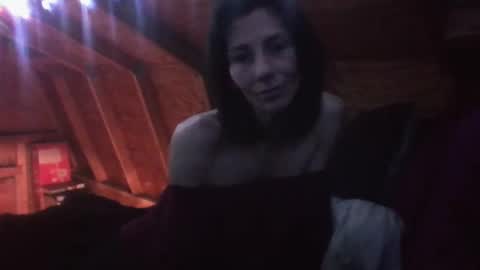 Snapshot of in_this_moment_ chatting on 12-17-25, 01:28 in_this_moment_ online show from 12-17-25, 01:28