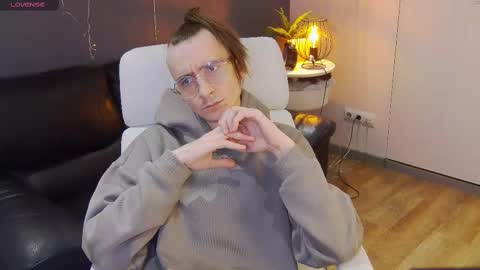 Snapshot of incandenza_ chatting on 02-23-25, 07:49 incandenza_ online show from 02-23-25, 07:49