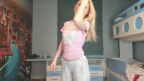 Masha online show from 04-14-26, 08:37