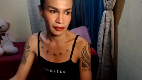 Snapshot of indaypakay_ts chatting on 06-09-26, 10:16 Pakay online show from 06-09-26, 10:16
