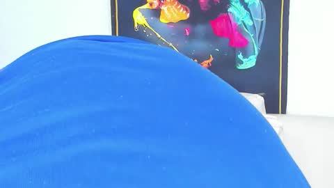 Snapshot of independent_project chatting on 12-18-25, 07:58 Jacobo online show from 12-18-25, 07:58