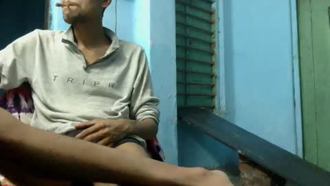 Snapshot of indian_bengali_boy chatting on 10-26-25, 08:04 Suman Leo online show from 10-26-25, 08:04