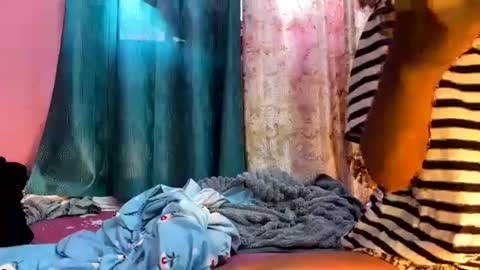 Snapshot of indian_couple247 chatting on 10-14-25, 02:45 new indian couple online show from 10-14-25, 02:45