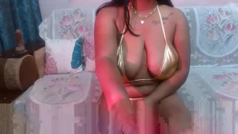 Snapshot of indian_goddess9 chatting on 01-18-25, 08:20 Parul online show from 01-18-25, 08:20