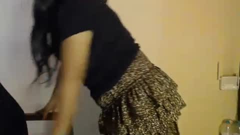 Snapshot of indian_nia chatting on 09-26-25, 07:51 Nia online show from 09-26-25, 07:51