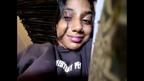 Snapshot of indian_succubus chatting on 01-13-26, 12:27 Perky baby online show from 01-13-26, 12:27