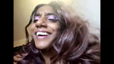 Snapshot of indian_succubus chatting on 03-09-26, 11:31 Perky baby online show from 03-09-26, 11:31