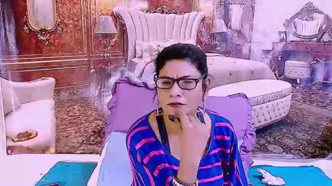 Snapshot of indianallure chatting on 06-08-26, 05:30 Femiez online show from 06-08-26, 05:30