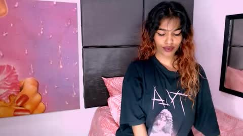 indianangelx online show from 12-15-25, 09:24