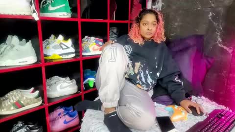 Snapshot of indianbeauty27_ chatting on 05-16-26, 07:38 Nikki online show from 05-16-26, 07:38