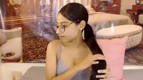 Snapshot of indianbootylicious1 chatting on 05-27-26, 05:37 nala online show from 05-27-26, 05:37