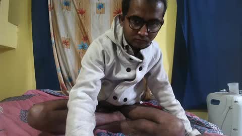 Snapshot of indiancumking chatting on 01-14-25, 01:36 inindiancumking online show from 01-14-25, 01:36