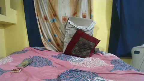 Snapshot of indiancumking chatting on 01-16-25, 01:25 inindiancumking online show from 01-16-25, 01:25