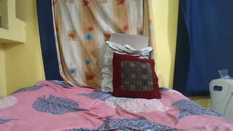 Snapshot of indiancumking chatting on 01-24-25, 01:24 inindiancumking online show from 01-24-25, 01:24