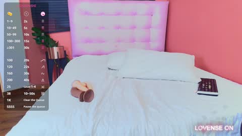 LITTLE AINHOA  online show from 12-23-24, 10:44