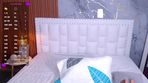 LITTLE AINHOA  online show from 01-15-25, 08:26