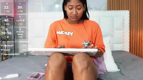 Snapshot of indiancutiie chatting on 06-25-26, 08:02 LITTLE AINHOA online show from 06-25-26, 08:02