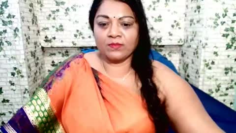 Snapshot of indiandelia chatting on 01-15-25, 12:25 indiandelia online show from 01-15-25, 12:25