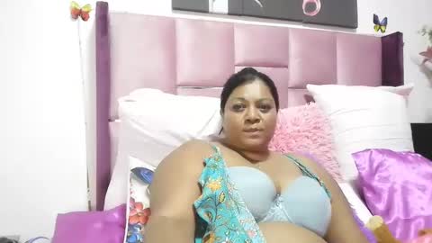 Snapshot of indiandelia chatting on 01-31-25, 11:35 indiandelia online show from 01-31-25, 11:35