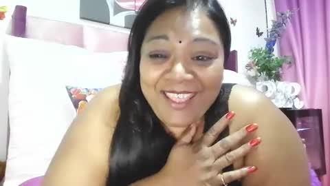 Snapshot of indiandelia chatting on 02-10-25, 07:28 indiandelia online show from 02-10-25, 07:28
