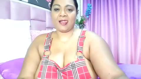 Snapshot of indiandelia chatting on 03-11-25, 06:52 indiandelia online show from 03-11-25, 06:52