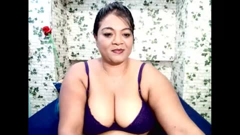 Snapshot of indiandelia chatting on 03-12-25, 12:15 indiandelia online show from 03-12-25, 12:15
