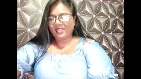 Snapshot of indiandelia chatting on 02-01-26, 07:23 indiandelia online show from 02-01-26, 07:23