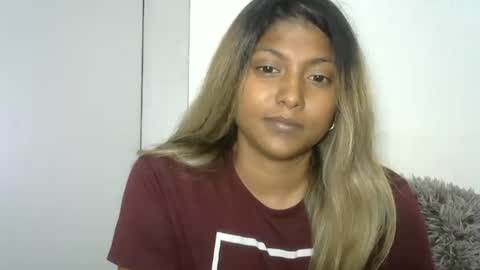 indianqtpie6 online show from 10-19-25, 06:08