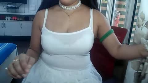 Snapshot of indianrads9 chatting on 05-18-26, 07:58 Radha online show from 05-18-26, 07:58