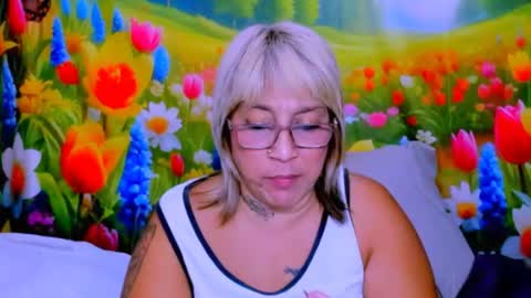 indianroxy27 online show from 07-09-26, 06:50