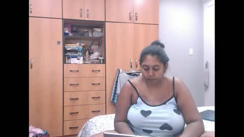 indianruby21 online show from 02-07-25, 07:27