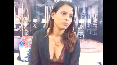 indiansexyass4u2luv online show from 02-03-26, 06:22