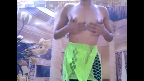 indiansexybutt4u2luv online show from 02-18-26, 07:04