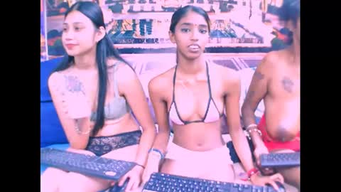 indiansexyslender4u2luv online show from 03-03-25, 09:11