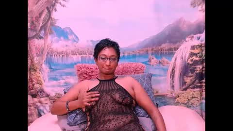 Snapshot of indianspicy69 chatting on 01-17-25, 11:18 Shreya online show from 01-17-25, 11:18