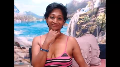 Snapshot of indianspicy69 chatting on 02-25-25, 10:15 Shreya online show from 02-25-25, 10:15