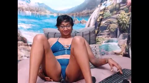 Snapshot of indianspicy69 chatting on 03-12-25, 11:12 Shreya online show from 03-12-25, 11:12