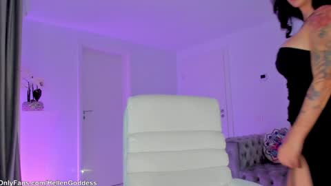 Hellen online show from 10-25-25, 02:13