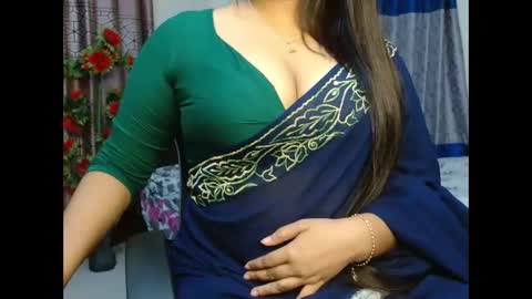 Snapshot of indiantina chatting on 11-02-25, 07:05 tina online show from 11-02-25, 07:05