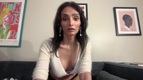 Indiantransgirlillinois online show from 01-10-26, 08:27
